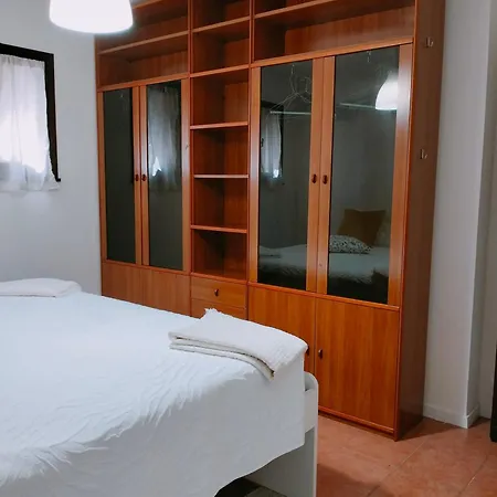 Casa Gialla Quartiere Tranquillo A Vicino Al Centro E Servizi *
