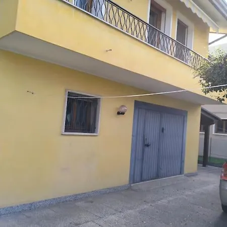 Apartamento Casa Gialla Quartiere Tranquillo A Vicino Al Centro E Servizi *