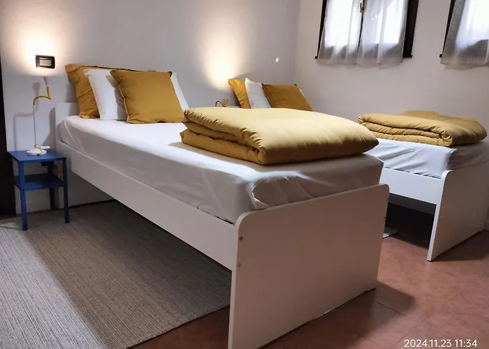 Casa Gialla Quartiere Tranquillo A Vicino Al Centro E Servizi Pádua