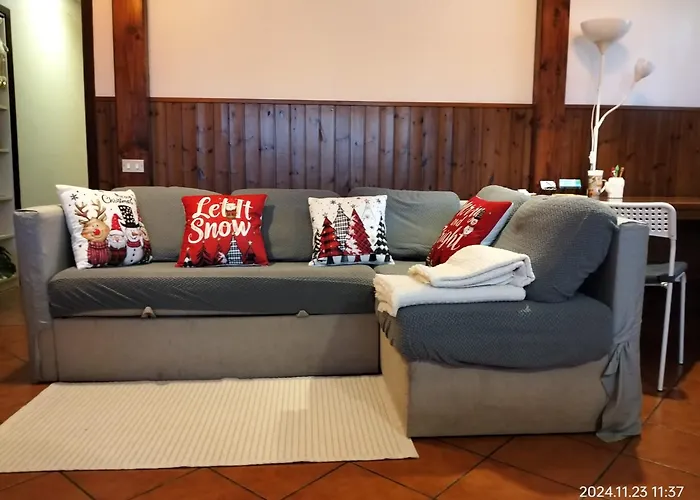 Casa Gialla Quartiere Tranquillo A Vicino Al Centro E Servizi Apartamento